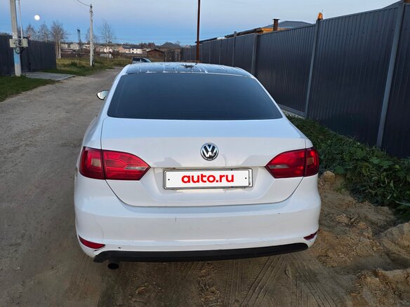 2014 Volkswagen Jetta VI Рестайлинг, белый - вид 4