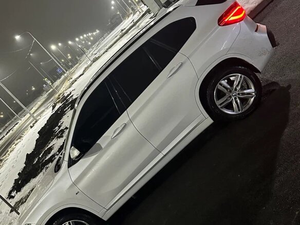 2018 BMW X1 18i sDrive II (F48), белый - вид 15