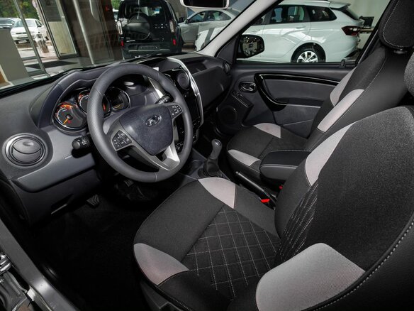 2026 Lada (ВАЗ) Largus Cross I Рестайлинг, серебристый, 2017000 рублей - вид 9