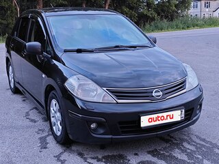 2011 Nissan Tiida I Рестайлинг, коричневый, 680000 рублей, вид 3