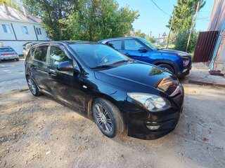 2011 Hyundai i30 I Рестайлинг, чёрный, 550000 рублей, вид 3