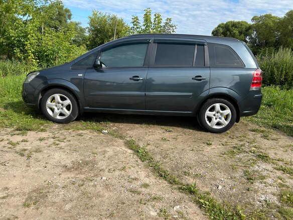 2007 Opel Zafira B, серый, 600000 рублей