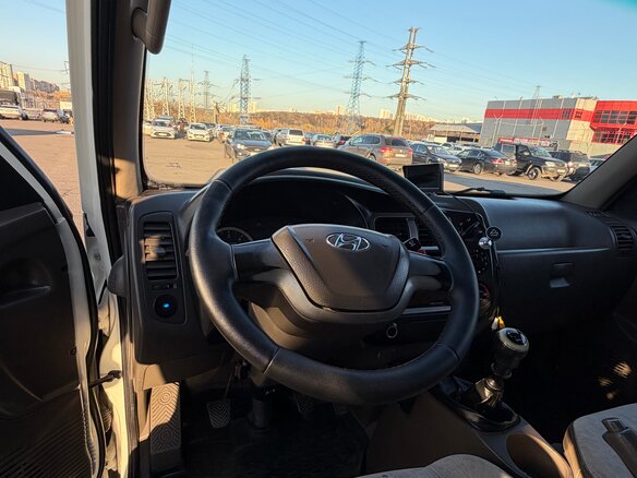 2014 Hyundai Porter II, белый, 1400000 рублей - вид 2