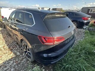 2019 Volkswagen Touareg III, чёрный, 4600000 рублей, вид 4