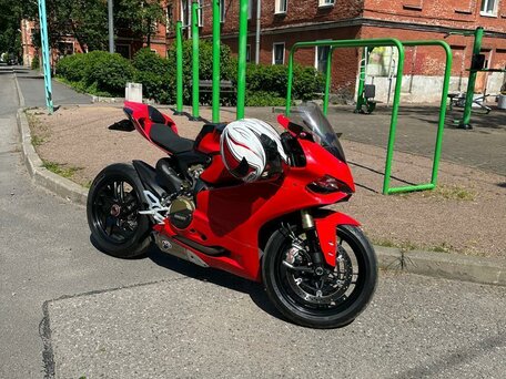 2012 Ducati 1199 Panigale, пурпурный, 1570000 рублей, вид 2