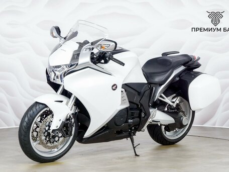 2010 Honda VFR 1200, белый, 810000 рублей, вид 3