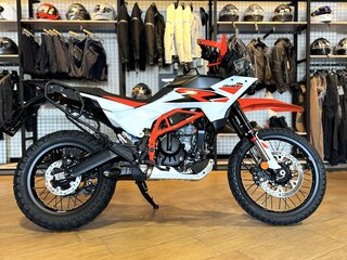 2025 KTM 390 Adventure R, оранжевый, 830000 рублей, вид 2