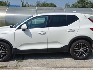 2021 Volvo XC40 I, белый, 3500000 рублей, вид 3