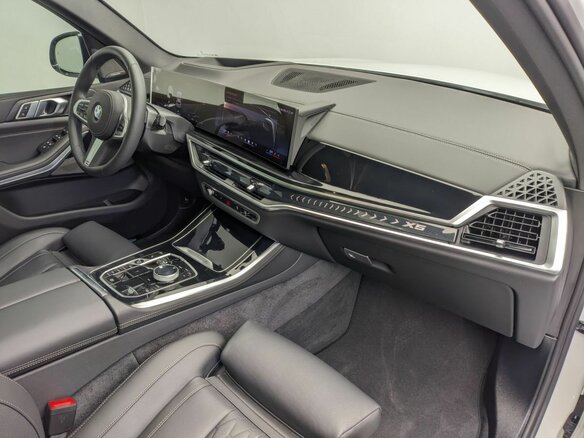 2025 BMW X5 40i IV (G05/G18) Рестайлинг, белый, 15350000 рублей - вид 7