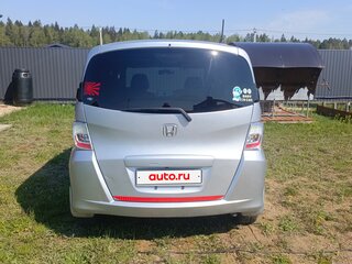 2010 Honda Freed Spike I Рестайлинг, серебристый, 1100000 рублей, вид 3