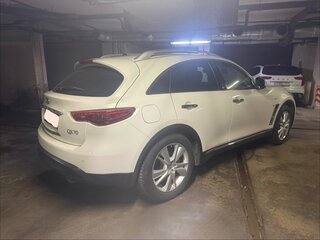 2017 Infiniti QX70, белый, 2950000 рублей, вид 4