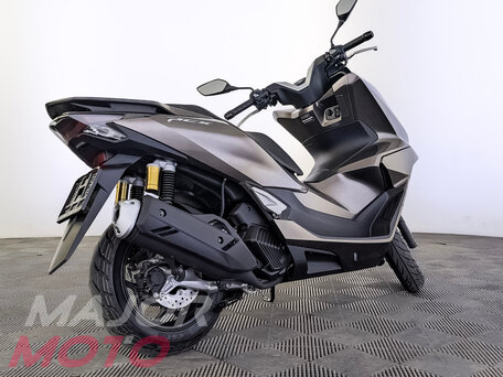 2026 Honda PCX 160, коричневый, 499900 рублей, вид 2