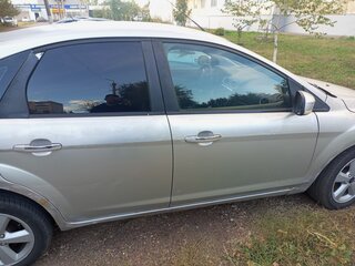 2010 Ford Focus II Рестайлинг, серебристый, 250000 рублей, вид 5
