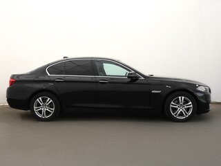 2014 BMW 5 серии 520i VI (F10/F11/F07) Рестайлинг, чёрный, 1998000 рублей, вид 3