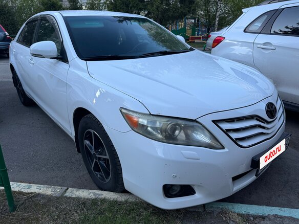 2009 Toyota Camry VI (XV40) Рестайлинг, белый, 1150000 рублей - вид 1