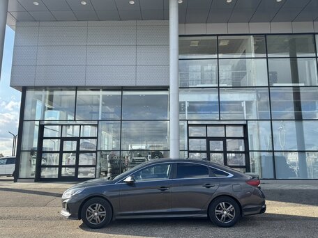 2018 Hyundai Sonata VII (LF) Рестайлинг, серый, 1500000 рублей, вид 4