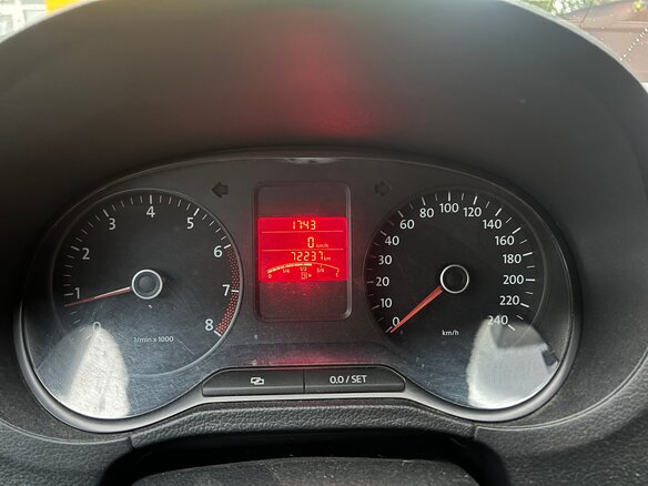 2011 Volkswagen Polo V, серый, 730000 рублей - вид 10