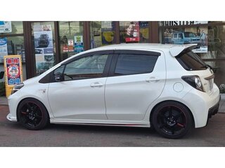 2019 Toyota Vitz III (XP130) Рестайлинг, белый, 1190000 рублей, вид 3