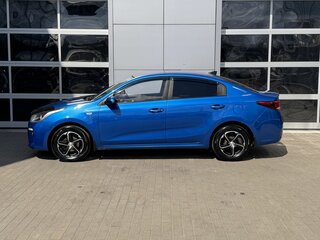 2018 Kia Rio IV, голубой, 1230000 рублей, вид 4