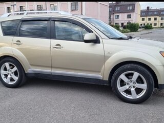 2008 Mitsubishi Outlander II, бежевый, 650000 рублей, вид 4