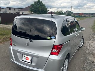 2010 Honda Freed I, серебристый, 985000 рублей, вид 5