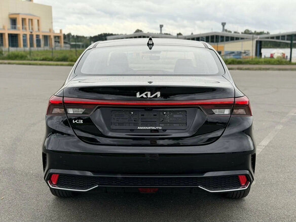 2026 Kia K3 II (China Market) Рестайлинг, чёрный, 2100000 рублей - вид 1