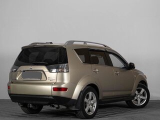 2008 Mitsubishi Outlander II, бежевый, 920000 рублей, вид 4