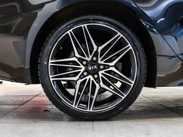 2021 Kia Stinger I Рестайлинг, чёрный, 3175000 рублей - вид 27