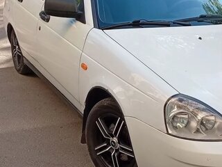 2010 Lada (ВАЗ) Priora I, белый, 299999 рублей, вид 4