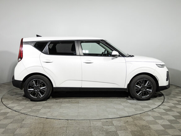 2020 Kia Soul III, белый - вид 3