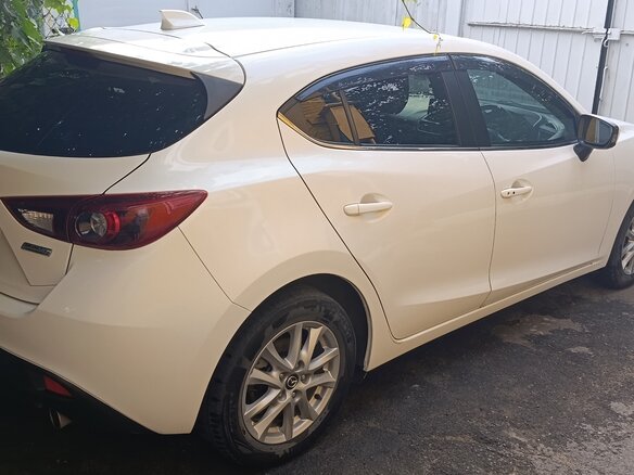 2014 Mazda Axela III, белый, 1250000 рублей - вид 2