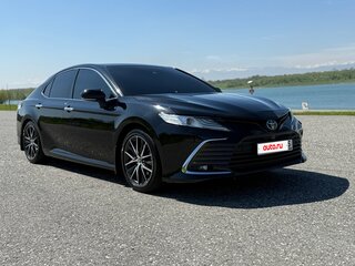 2020 Toyota Camry VIII (XV70), чёрный, 2680000 рублей, вид 4