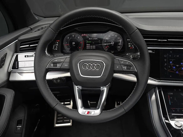 2026 Audi Q7 50 TDI II (4M) Рестайлинг 2, чёрный, 11876000 рублей - вид 6