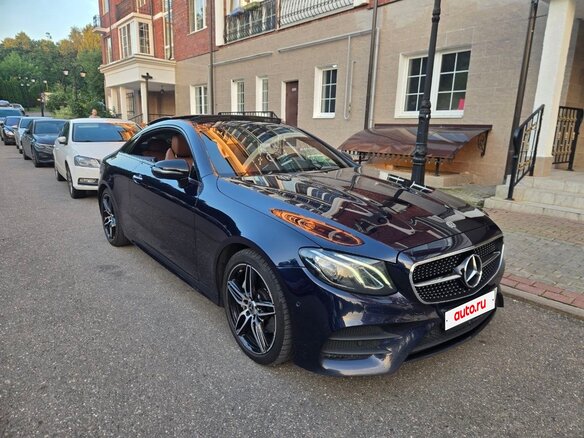 2017 Mercedes-Benz E-Класс 200 V (W213, S213, C238), синий, 4600000 рублей
