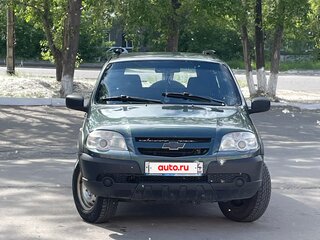 2017 Chevrolet Niva I Рестайлинг, зелёный, 650000 рублей, вид 1
