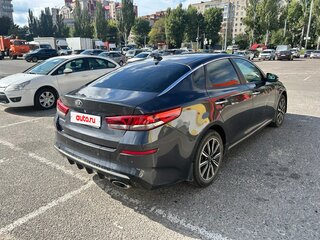 2019 Kia Optima IV Рестайлинг, серый, 1300000 рублей, вид 5