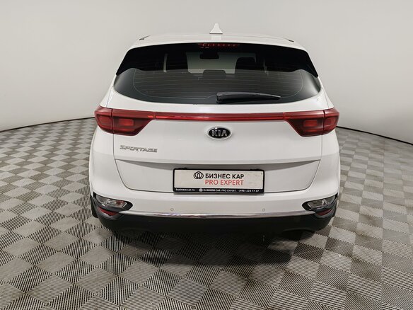 2018 Kia Sportage IV Рестайлинг, белый, 1899000 рублей - вид 5