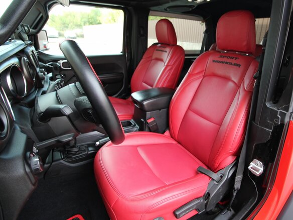 2020 Jeep Wrangler IV (JL), чёрный, 4995000 рублей - вид 12