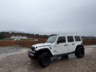 2020 Jeep Wrangler IV (JL), белый, 5000000 рублей, вид 4