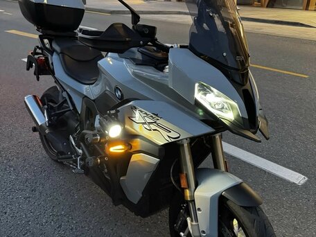 2020 BMW S 1000 XR, серебристый, 1490000 рублей, вид 5