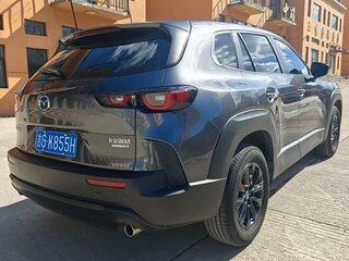 2023 Mazda CX-50, чёрный, 2001030 рублей, вид 4