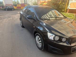 2013 Chevrolet Aveo II, чёрный, 370000 рублей, вид 2