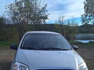 2010 Chevrolet Aveo I Рестайлинг, серебристый, 385000 рублей, вид 3