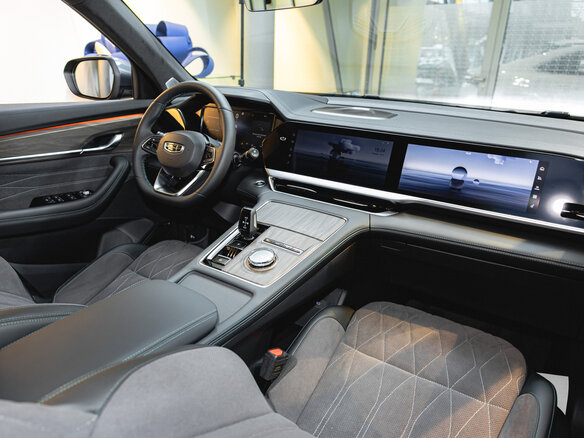 2026 Geely Monjaro I Рестайлинг, серый, 4954990 рублей - вид 16