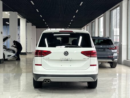 2021 Volkswagen Touran L II, белый, 2181000 рублей, вид 5