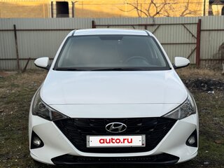 2022 Hyundai Solaris II Рестайлинг, белый, 1500000 рублей, вид 2
