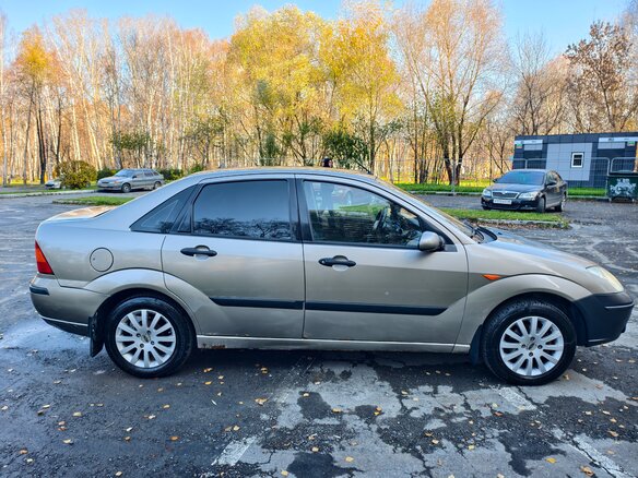 2004 Ford Focus I Рестайлинг, бежевый, 280000 рублей - вид 2