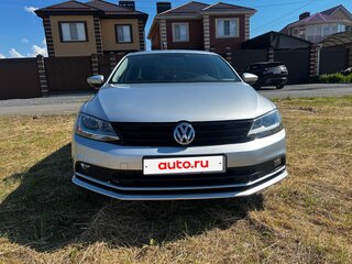 2015 Volkswagen Jetta VI Рестайлинг, серебристый, 1300000 рублей, вид 3