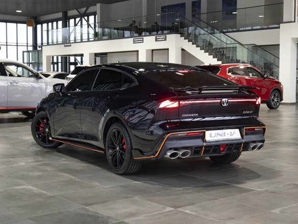 2026 Changan UNI-V I, чёрный, 3326301 рублей - вид 5