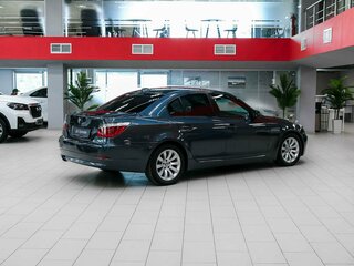 2007 BMW 5 серии 525i V (E60/E61) Рестайлинг, серый, 995000 рублей, вид 2